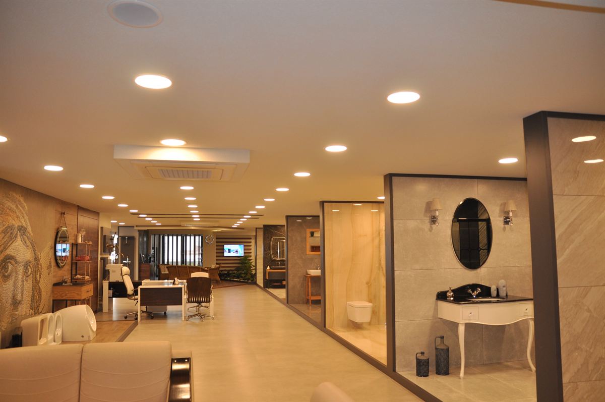 Banyo Dresuar ve Aynalı Dolaplar